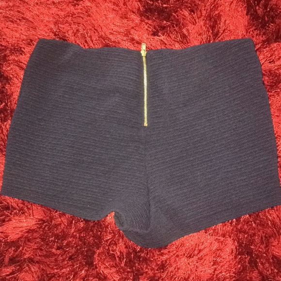 Navy blue shorts - Picture 2 of 2